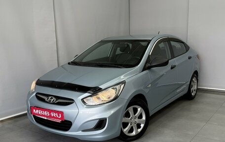 Hyundai Solaris II рестайлинг, 2013 год, 800 000 рублей, 13 фотография