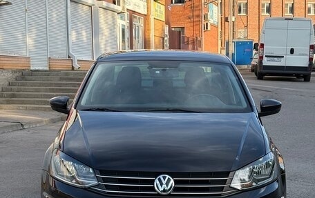 Volkswagen Polo VI (EU Market), 2018 год, 1 350 000 рублей, 2 фотография