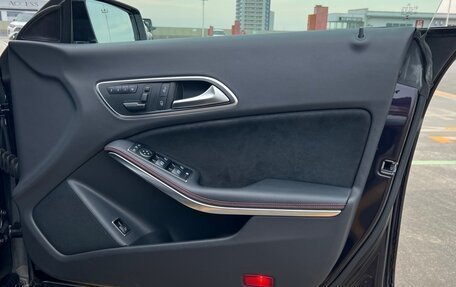 Mercedes-Benz CLA, 2019 год, 1 490 000 рублей, 13 фотография