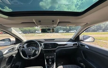 Volkswagen T-Cross I, 2021 год, 1 200 000 рублей, 6 фотография