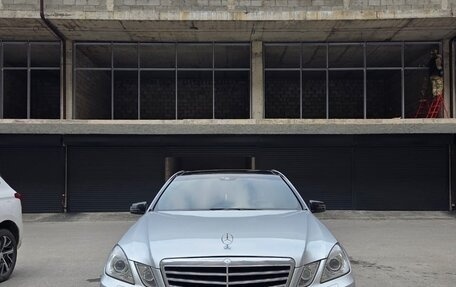 Mercedes-Benz E-Класс, 2011 год, 1 400 000 рублей, 1 фотография