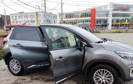 Renault Kaptur I рестайлинг, 2017 год, 1 400 000 рублей, 8 фотография