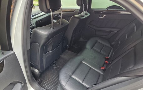 Mercedes-Benz E-Класс, 2011 год, 1 400 000 рублей, 9 фотография