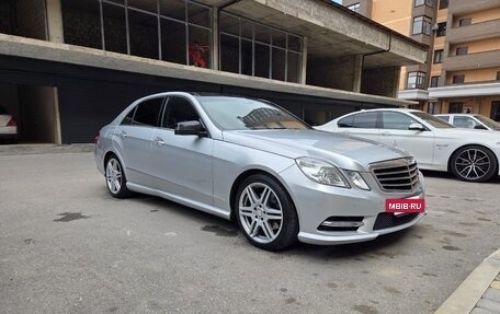 Mercedes-Benz E-Класс, 2011 год, 1 400 000 рублей, 4 фотография