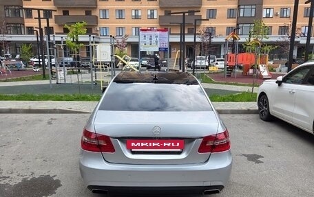 Mercedes-Benz E-Класс, 2011 год, 1 400 000 рублей, 5 фотография