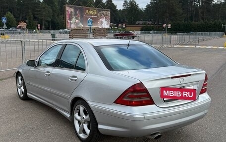 Mercedes-Benz C-Класс, 2004 год, 600 000 рублей, 5 фотография