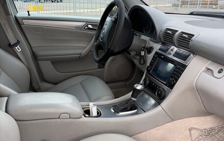 Mercedes-Benz C-Класс, 2004 год, 600 000 рублей, 15 фотография