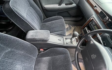 Toyota Crown, 1999 год, 900 000 рублей, 18 фотография
