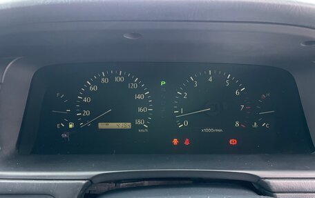 Toyota Crown, 1999 год, 900 000 рублей, 23 фотография
