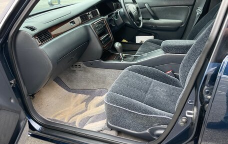 Toyota Crown, 1999 год, 900 000 рублей, 25 фотография