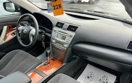 Toyota Camry, 2010 год, 1 299 000 рублей, 14 фотография