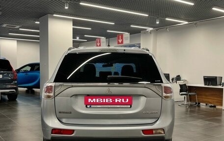 Mitsubishi Outlander III рестайлинг 3, 2012 год, 1 376 000 рублей, 5 фотография