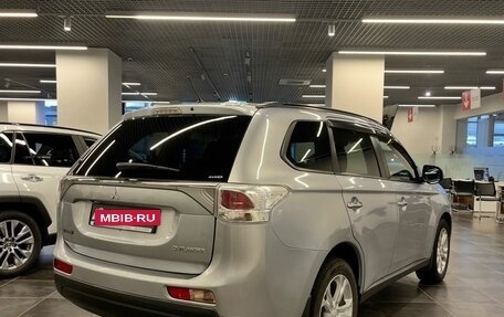 Mitsubishi Outlander III рестайлинг 3, 2012 год, 1 376 000 рублей, 6 фотография