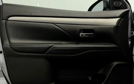 Mitsubishi Outlander III рестайлинг 3, 2012 год, 1 376 000 рублей, 16 фотография