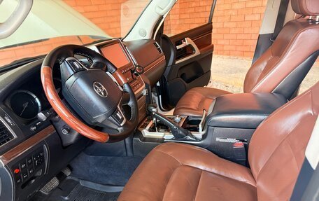 Toyota Land Cruiser 200, 2016 год, 5 500 000 рублей, 7 фотография