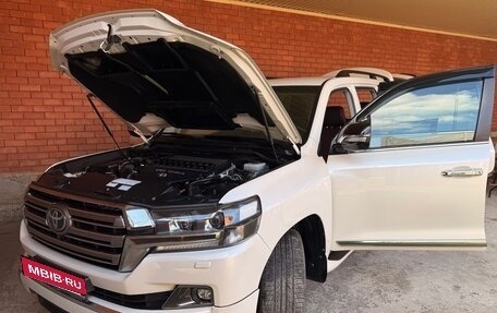 Toyota Land Cruiser 200, 2016 год, 5 500 000 рублей, 15 фотография