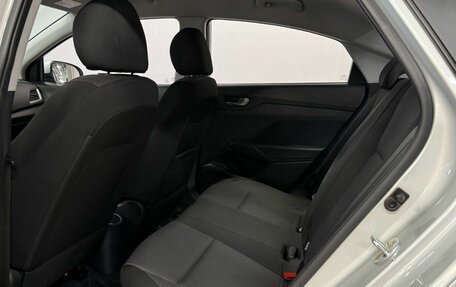 Hyundai Solaris II рестайлинг, 2019 год, 1 370 000 рублей, 12 фотография