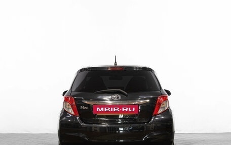 Toyota Vitz, 2014 год, 899 000 рублей, 6 фотография