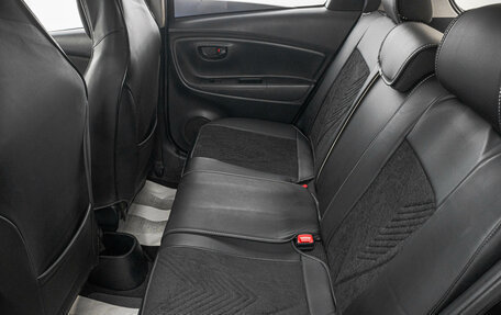 Toyota Vitz, 2014 год, 899 000 рублей, 22 фотография
