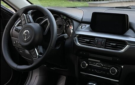 Mazda 6, 2017 год, 1 800 000 рублей, 3 фотография