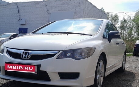 Honda Civic VIII, 2010 год, 930 000 рублей, 2 фотография