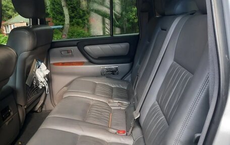 Toyota Land Cruiser 100 рестайлинг 2, 2005 год, 2 300 000 рублей, 9 фотография