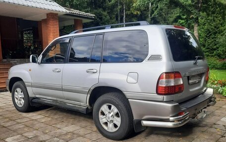 Toyota Land Cruiser 100 рестайлинг 2, 2005 год, 2 300 000 рублей, 6 фотография