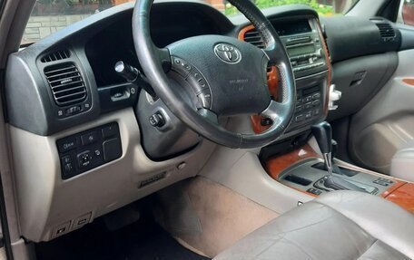 Toyota Land Cruiser 100 рестайлинг 2, 2005 год, 2 300 000 рублей, 8 фотография