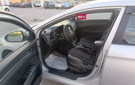 Hyundai Elantra VI рестайлинг, 2016 год, 1 120 000 рублей, 6 фотография