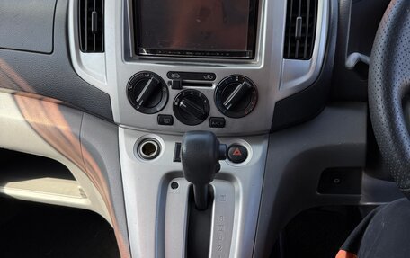 Nissan NV200, 2009 год, 970 000 рублей, 24 фотография