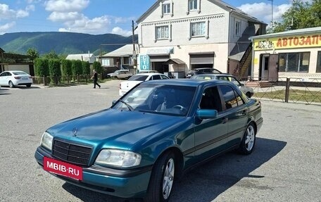Mercedes-Benz C-Класс, 1995 год, 310 000 рублей, 4 фотография