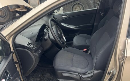 Hyundai Solaris II рестайлинг, 2011 год, 299 999 рублей, 4 фотография