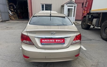 Hyundai Solaris II рестайлинг, 2011 год, 299 999 рублей, 9 фотография