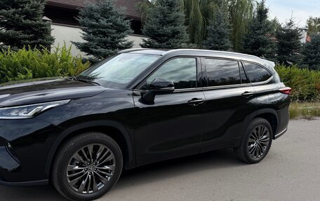 Toyota Highlander, 2025 год, 6 000 000 рублей, 3 фотография