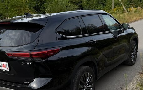 Toyota Highlander, 2025 год, 6 000 000 рублей, 5 фотография