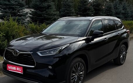 Toyota Highlander, 2025 год, 6 000 000 рублей, 2 фотография