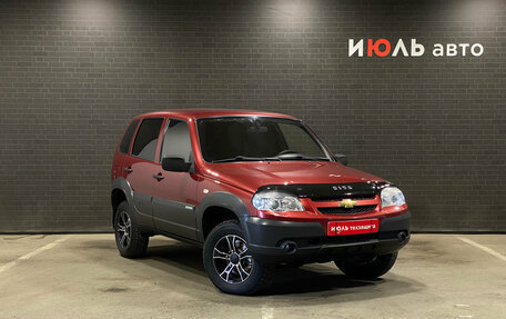 Chevrolet Niva I рестайлинг, 2011 год, 560 000 рублей, 3 фотография