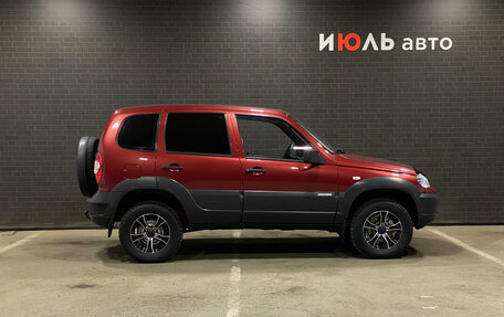 Chevrolet Niva I рестайлинг, 2011 год, 560 000 рублей, 4 фотография
