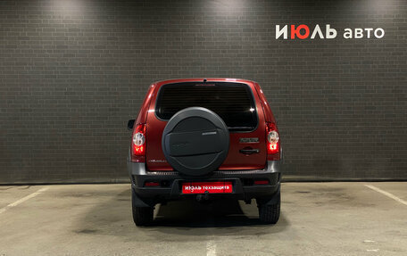 Chevrolet Niva I рестайлинг, 2011 год, 560 000 рублей, 6 фотография
