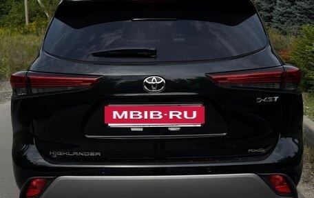 Toyota Highlander, 2025 год, 6 000 000 рублей, 4 фотография