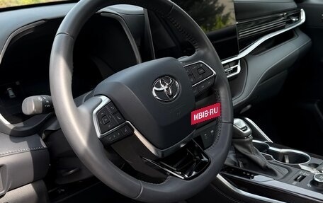 Toyota Highlander, 2025 год, 6 000 000 рублей, 11 фотография