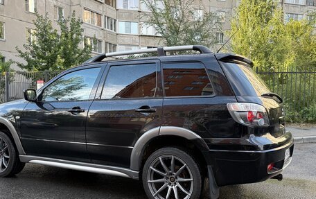 Mitsubishi Outlander III рестайлинг 3, 2004 год, 900 000 рублей, 5 фотография