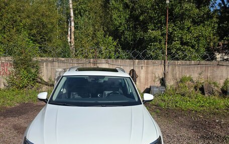 Volkswagen Tiguan II, 2017 год, 2 400 000 рублей, 2 фотография