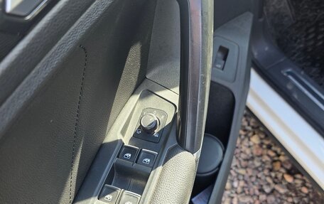 Volkswagen Tiguan II, 2017 год, 2 400 000 рублей, 8 фотография