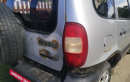Chevrolet Niva I рестайлинг, 2006 год, 145 080 рублей, 2 фотография