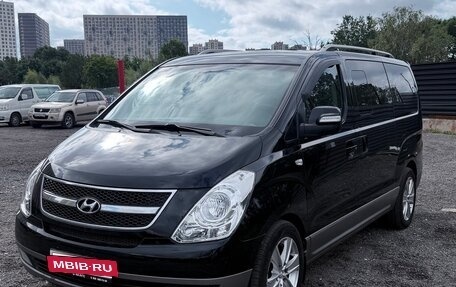 Hyundai Grand Starex Grand Starex I рестайлинг 2, 2013 год, 2 100 000 рублей, 2 фотография