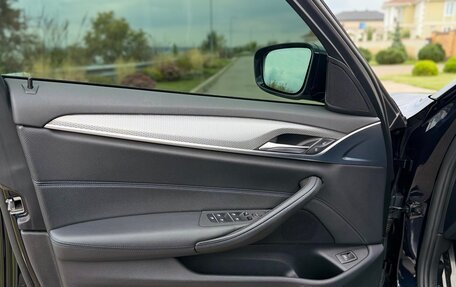 BMW 5 серия, 2019 год, 3 850 000 рублей, 14 фотография