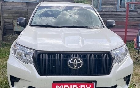 Toyota Land Cruiser Prado 150 рестайлинг 2, 2021 год, 6 990 000 рублей, 3 фотография