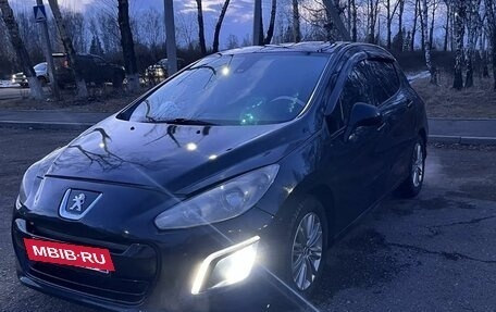 Peugeot 308 II, 2011 год, 360 000 рублей, 2 фотография