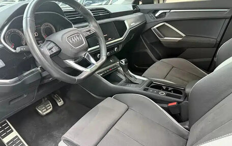 Audi Q3, 2023 год, 2 400 404 рублей, 4 фотография